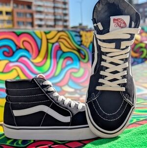 Vans Off-The-Wall Hi-Top~Unisex Mens Size 7.5/Women Size 9~MISSING INNER LINING